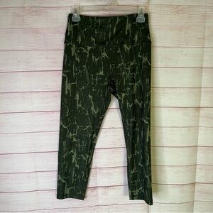 Zobha‎ Capri Leggings Size Medium
